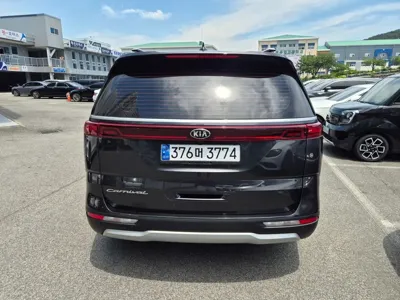 Kia Canival 2021, 57527 км, за 22500000 KRW