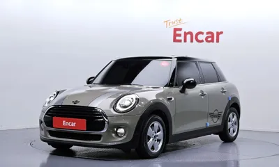 MINI Cooper 2019, 55386 км, за 17000000 KRW - фото 1