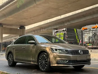 Volkswagen Passat 2016, 144000 км, за 43800 CNY
