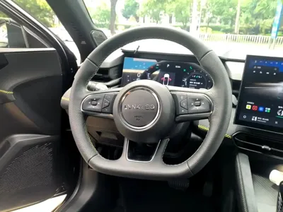 Lynk & Co 03 2023, 33200 км, за 87100 CNY - фото 11