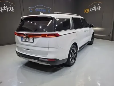 Kia Canival 2023, 14996 км, за 36900000 KRW