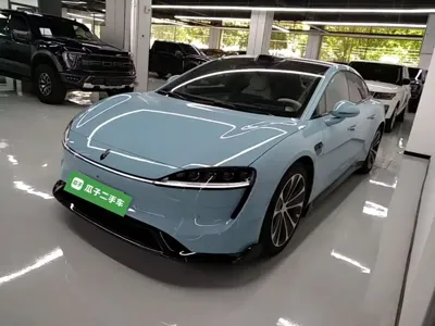 智界 Zhijie S7 · 2025 год