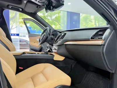 Volvo XC90 2019, 80000 км, за 140900 CNY - фото 12