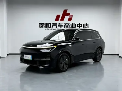 Li Auto Li L8 · 2024 год
