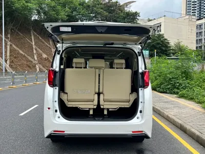 Toyota Alphard 2018, 53000 км, за 528000 CNY - фото 8