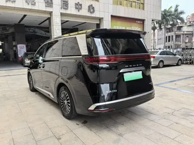 Denza Denza D9 2025, 23000 км, за 305800 CNY