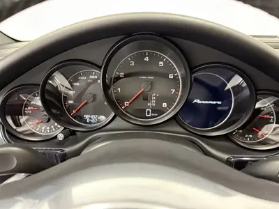 Porsche Panamera 2016, 98000 км, за 228000 CNY - фото 15