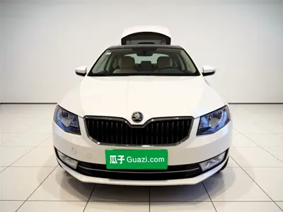 Skoda Octavia 2014, 26800 км, за 21700 CNY
