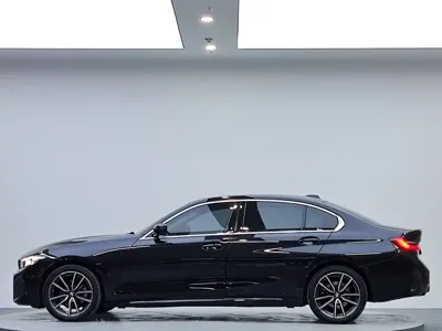 BMW 3 Series 2023, 33000 км, за 236800 CNY
