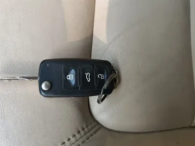 Skoda Octavia 2015, 150000 км, за 21100 CNY - фото 9