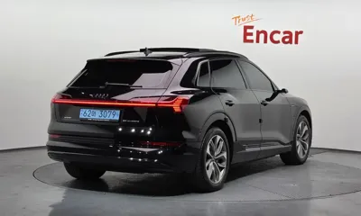 Audi e-tron 2023, 66719 км, за 54500000 KRW