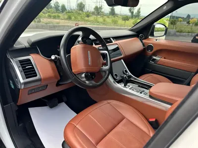Land Rover Sport 2019, 90000 км, за 299800 CNY