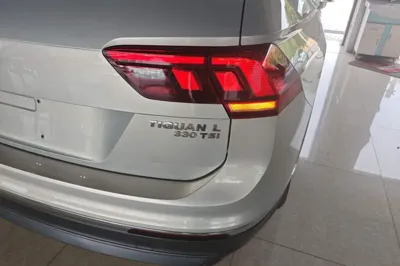 Volkswagen Tiguan L 2018, 149300 км, за 80453.97 CNY - фото 9