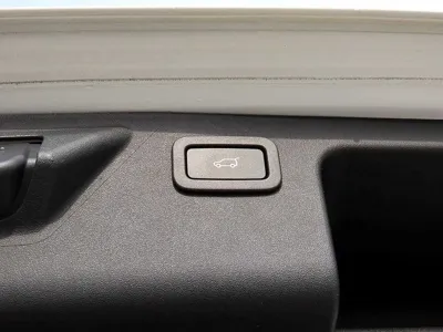 Land Rover Discovery Sport 2017, 98816 км, за 10300000 KRW - фото 16