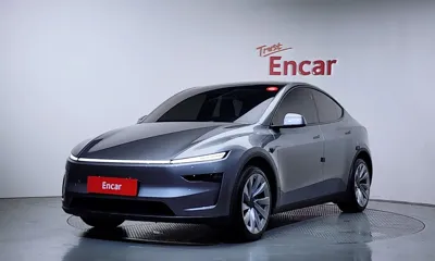 Tesla Model Y · 2025 год