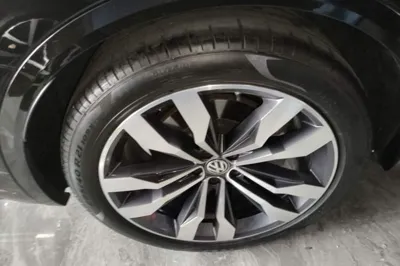 Volkswagen Touareg 2019, 132500 км, за 222103.92 CNY - фото 11