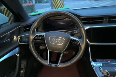 Audi A6L 2020, 103699 км, за 179500.38 CNY - фото 11