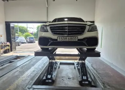Mercedes-Benz S-Class · 2018 год