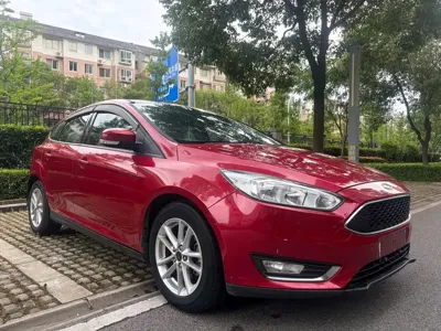Ford Focus 2015, 88000 км, за 19800 CNY