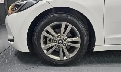 Hyundai Avante 2017, 118346 км, за 9600000 KRW - фото 5