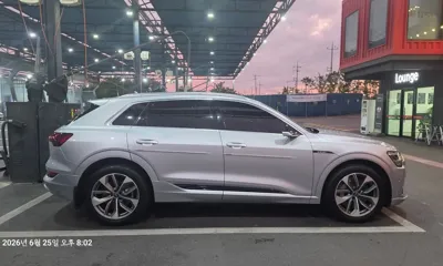 Audi e-tron 2021, 77980 км, за 42800000 KRW