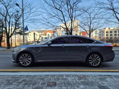 Hyundai Genesis 2015, 240900 км, за 6900000 KRW
