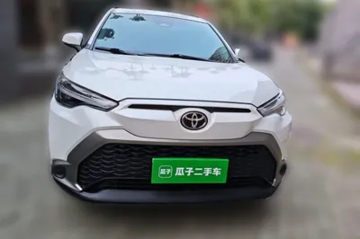 Toyota Frontlander 2023, 19000 км, за 89216.55 CNY