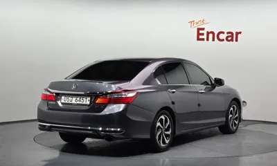 Honda Accord 2017, 70296 км, за 12390000 KRW - фото 2