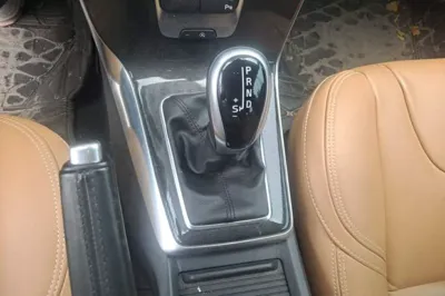 Volvo V40 2017, 92000 км, за 44941.37 CNY - фото 15