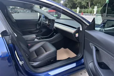 Tesla Model 3 2019, 101300 км, за 144742.36 CNY - фото 21