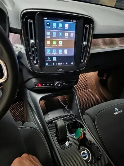 Volvo C40 · 2024 год