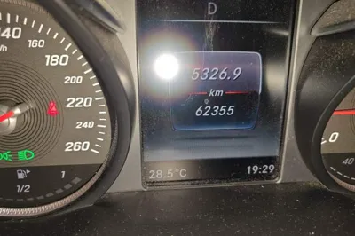 Mercedes-Benz C-Class 2017, 62400 км, за 94083.89 CNY - фото 12
