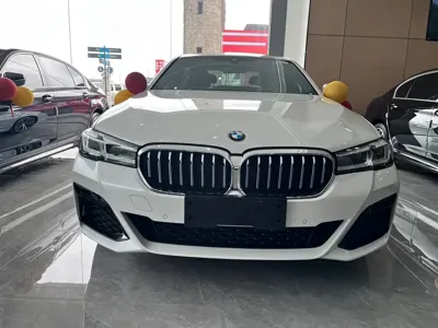 BMW 5 Series 2022, 65000 км, за 178800 CNY - фото 2