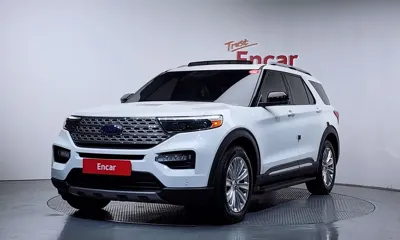 Ford Explorer · 2022 год