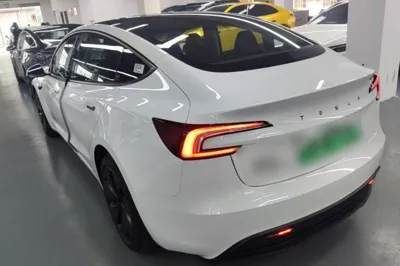 Tesla Model 3 2025, 100 км, за 249363.11 CNY - фото 4
