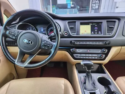 Kia Canival 2019, 205049 км, за 8990000 KRW - фото 18