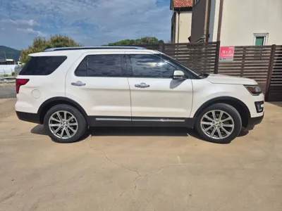 Ford Explorer 2017, 129920 км, за 10900000 KRW