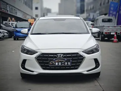 Hyundai Elantra 2019, 70000 км, за 39800 CNY