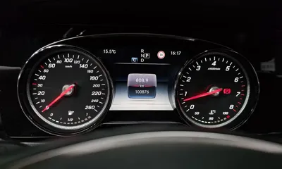 Mercedes-Benz E-Class 2018, 100876 км, за 17990000 KRW - фото 8