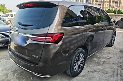 Buick GL8 2023, 109300 км, за 136115.74 CNY - фото 6