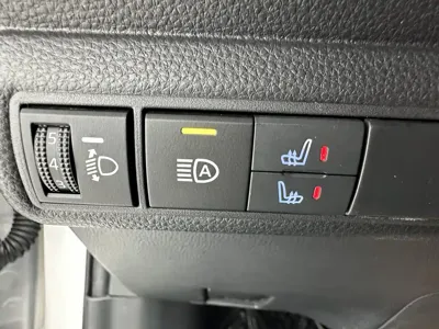 Toyota Corolla 2022, 3000 км, за 109800 CNY - фото 12