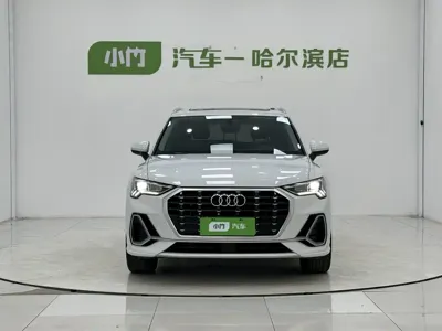 Audi Q3 2022, 26000 км, за 174000 CNY