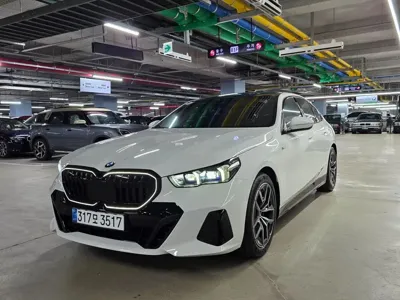BMW 5-Series 2025, 3574 км, за 33680000 KRW