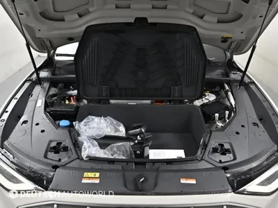 Audi e-tron 2022, 48867 км, за 47400000 KRW - фото 6