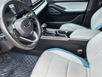 Geely Emgrand 2023, 33000 км, за 40800 CNY - фото 7