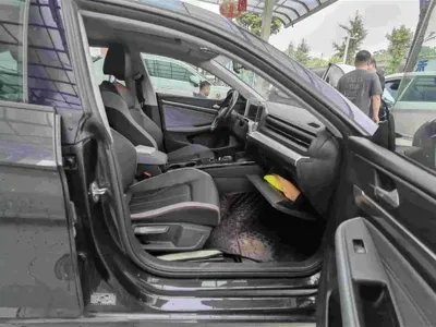 Volkswagen Lamando 2023, 49900 км, за 106800 CNY - фото 8