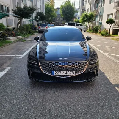 Genesis G80 · 2025 год