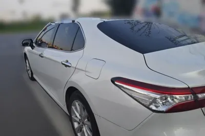 Toyota Camry 2019, 83100 км, за 92138.75 CNY