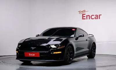 Ford Mustang · 2018 год
