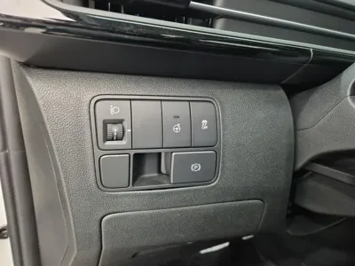 Hyundai Staria 2023, 5300 км, за 77750000 KRW - фото 12